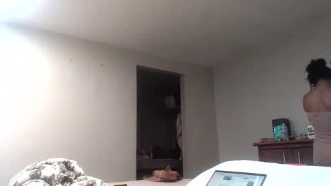 HunneysPlayRoom online show from February 21, 2025, 5:46 am