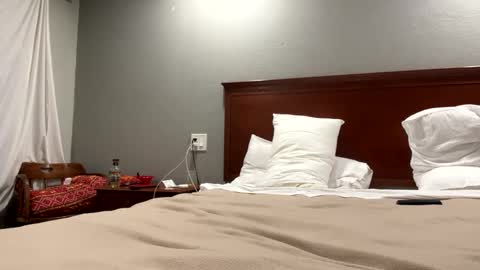 HunneysPlayRoom online show from February 21, 2025, 9:24 am