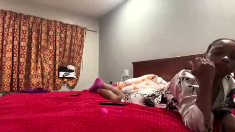 HunneysPlayRoom online show from December 14, 2025, 10:53 am