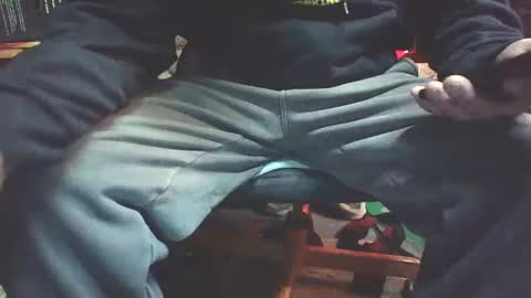 kick_1_down online show from December 4, 2024, 9:57 pm