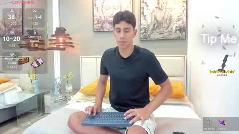 Kieran Derek online show from November 15, 2025, 5:05 am