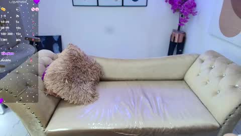 Snapshot of kiitty__meow chatting on June 3, 2026, 2:33 pm Kitty online show from June 3, 2026, 2:33 pm