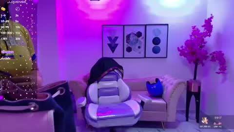 Snapshot of kiitty__meow chatting on June 17, 2026, 12:29 pm Kitty online show from June 17, 2026, 12:29 pm