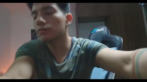 kikeruiz 19 online show from November 2, 2025, 12:35 am