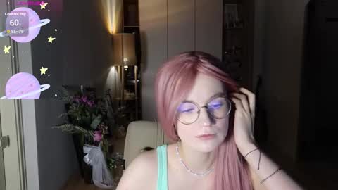 kiki_blue_eyes online show from January 19, 2026, 4:16 am