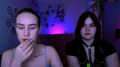 Kira online show from October 19, 2025, 7:25 pm