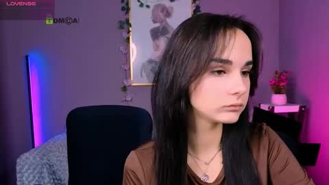 Kira online show from October 20, 2025, 7:14 pm