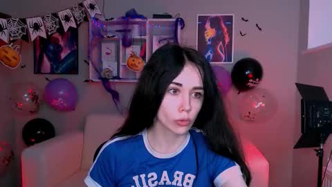 Kira online show from October 24, 2025, 9:17 am