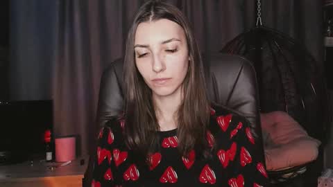 Snapshot of kikies_ chatting on October 3, 2025, 11:57 pm Mika and Miranda online show from October 3, 2025, 11:57 pm