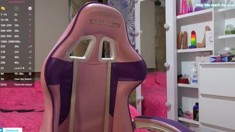 Snapshot of kikilepetite chatting on February 26, 2025, 8:33 pm kiki online show from February 26, 2025, 8:33 pm