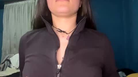 kikilove15 online show from May 31, 2026, 3:15 am
