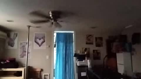 kikilovespartylights online show from January 17, 2025, 4:57 pm