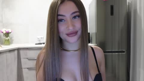 EvaAnna online show from January 26, 2025, 4:41 pm