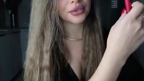 EvaAnna online show from September 14, 2025, 8:41 pm