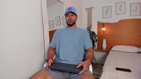 Kilua Muscle guy online show from October 9, 2025, 9:57 pm