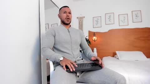 Kilua Muscle guy online show from March 24, 2026, 8:36 pm