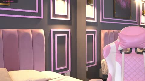 Kim online show from April 17, 2026, 1:25 pm