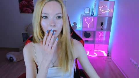 kim_boyd online show from January 29, 2025, 5:56 pm