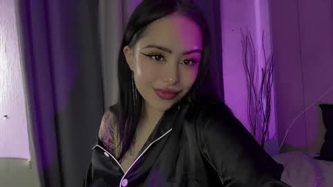 Kim online show from March 11, 2025, 2:32 am