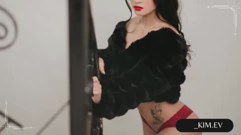 Kim  online show from January 16, 2025, 8:11 am