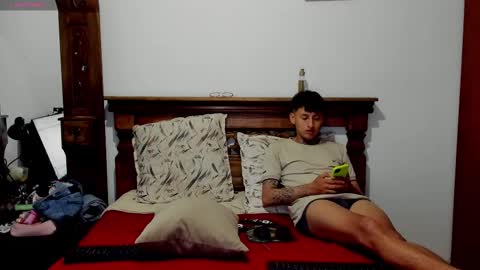 kim_jero online show from February 25, 2025, 2:36 am