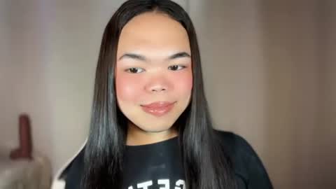 KYLIE online show from December 17, 2025, 11:05 am