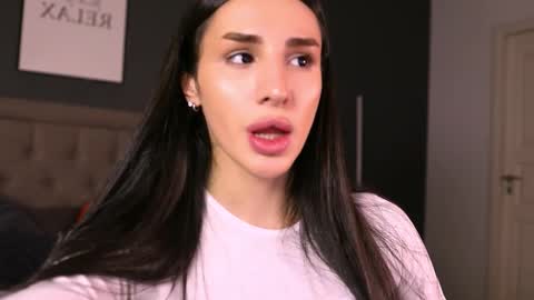 Kim Oberlin online show from October 26, 2025, 11:38 am