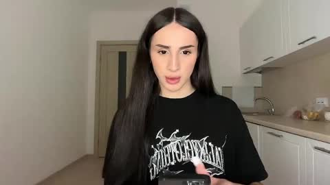 Kim Oberlin online show from April 3, 2026, 7:34 pm