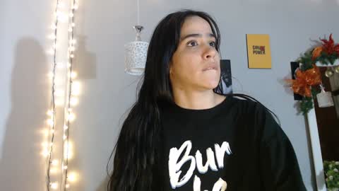 Kim  Yuk online show from December 17, 2024, 7:59 pm