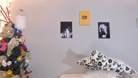 Kim  Yuk online show from December 19, 2024, 1:39 am