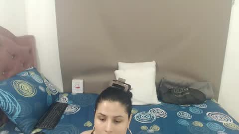 DANIELA online show from September 12, 2025, 3:50 am