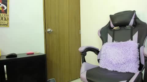 kamila online show from April 27, 2026, 11:36 pm