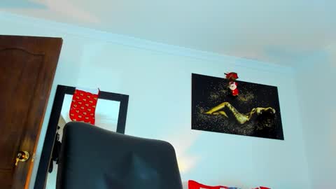 Kimberly Banks online show from December 20, 2025, 1:07 pm