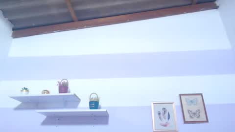 Kim  online show from November 15, 2025, 6:48 pm