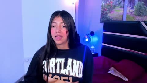 Snapshot of kimberlyvillalobos chatting on February 13, 2025, 4:07 pm Kimberly Villalobos online show from February 13, 2025, 4:07 pm