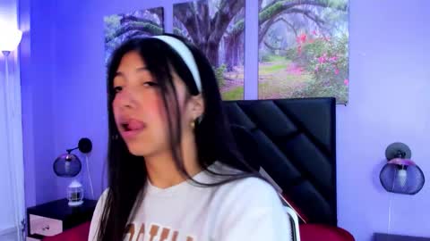 Snapshot of kimberlyvillalobos chatting on October 8, 2025, 12:47 pm Kimberly Villalobos online show from October 8, 2025, 12:47 pm