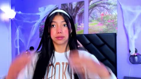 Snapshot of kimberlyvillalobos chatting on October 21, 2025, 11:33 am Kimberly Villalobos online show from October 21, 2025, 11:33 am