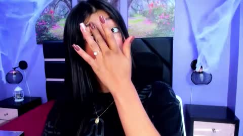 Kimberly Villalobos online show from November 1, 2025, 12:07 pm