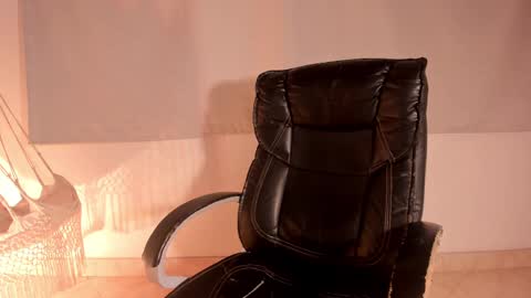 Kim online show from March 2, 2025, 11:39 am