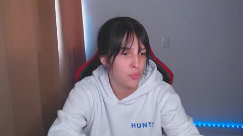 Snapshot of kimflexible_ chatting on January 22, 2025, 2:03 pm Kim 3 online show from January 22, 2025, 2:03 pm