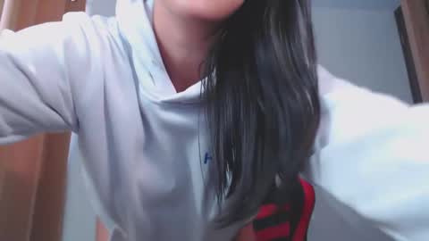 Snapshot of kimflexible_ chatting on January 29, 2025, 8:35 pm Kim 3 online show from January 29, 2025, 8:35 pm