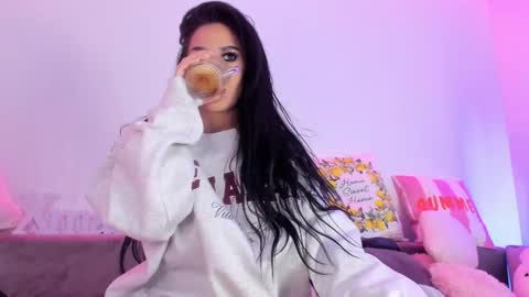 Natalie online show from December 20, 2025, 9:44 pm