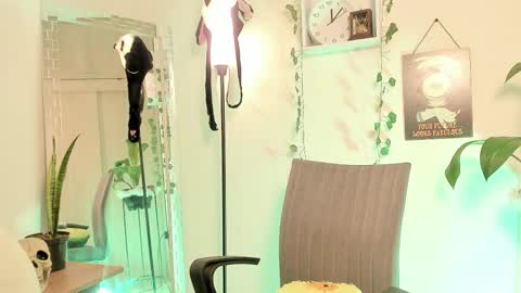 Kimm online show from February 14, 2025, 5:09 am