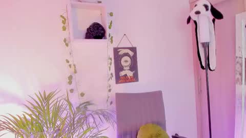 Kimm online show from September 20, 2025, 2:56 am