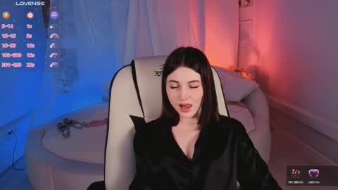  Your Kimmie  follow me  online show from November 3, 2025, 1:34 pm