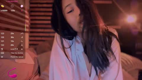 Snapshot of kimmy_chi chatting on November 12, 2025, 6:19 pm Lo online show from November 12, 2025, 6:19 pm