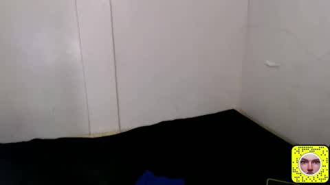 Snapshot of kimmy_fuckinggreat chatting on December 9, 2024, 12:01 am kim ejara online show from December 9, 2024, 12:01 am