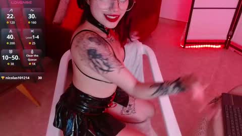 Snapshot of kimmy_red chatting on October 16, 2025, 12:39 pm KIMMY online show from October 16, 2025, 12:39 pm