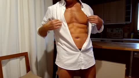 kimonoblues online show from December 8, 2024, 2:30 pm