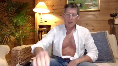 kimonoblues online show from March 1, 2025, 9:15 pm